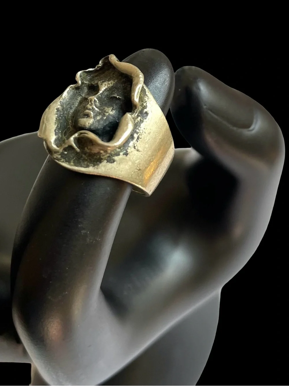 Vintage Brutalist Silver Tone Metal Face Ring Size 5